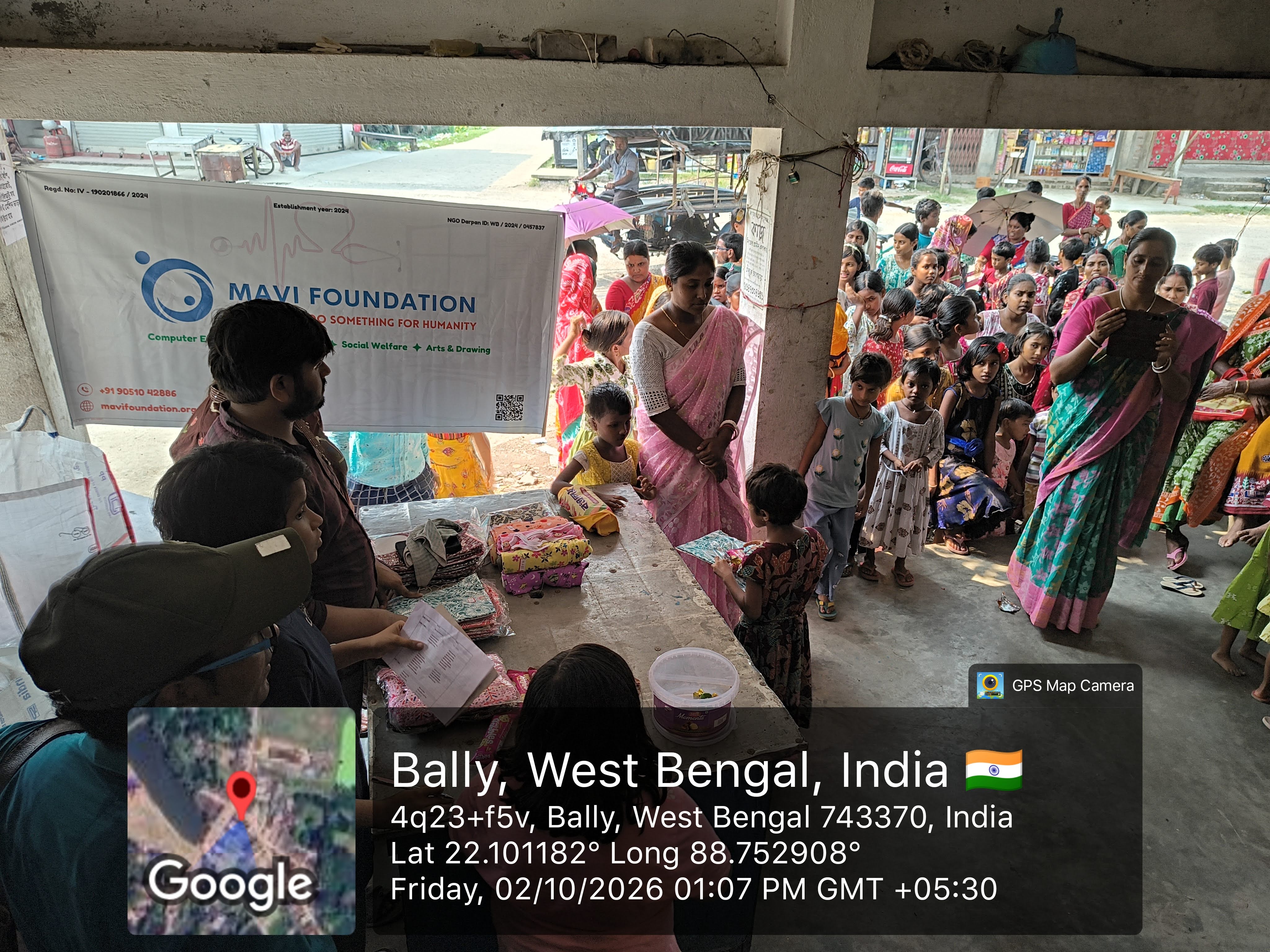 MAVI Foundation — Cloth Distribution, Bally Block, Sundarban 2026: Families Gather for the Drive (photo 2 of 10)